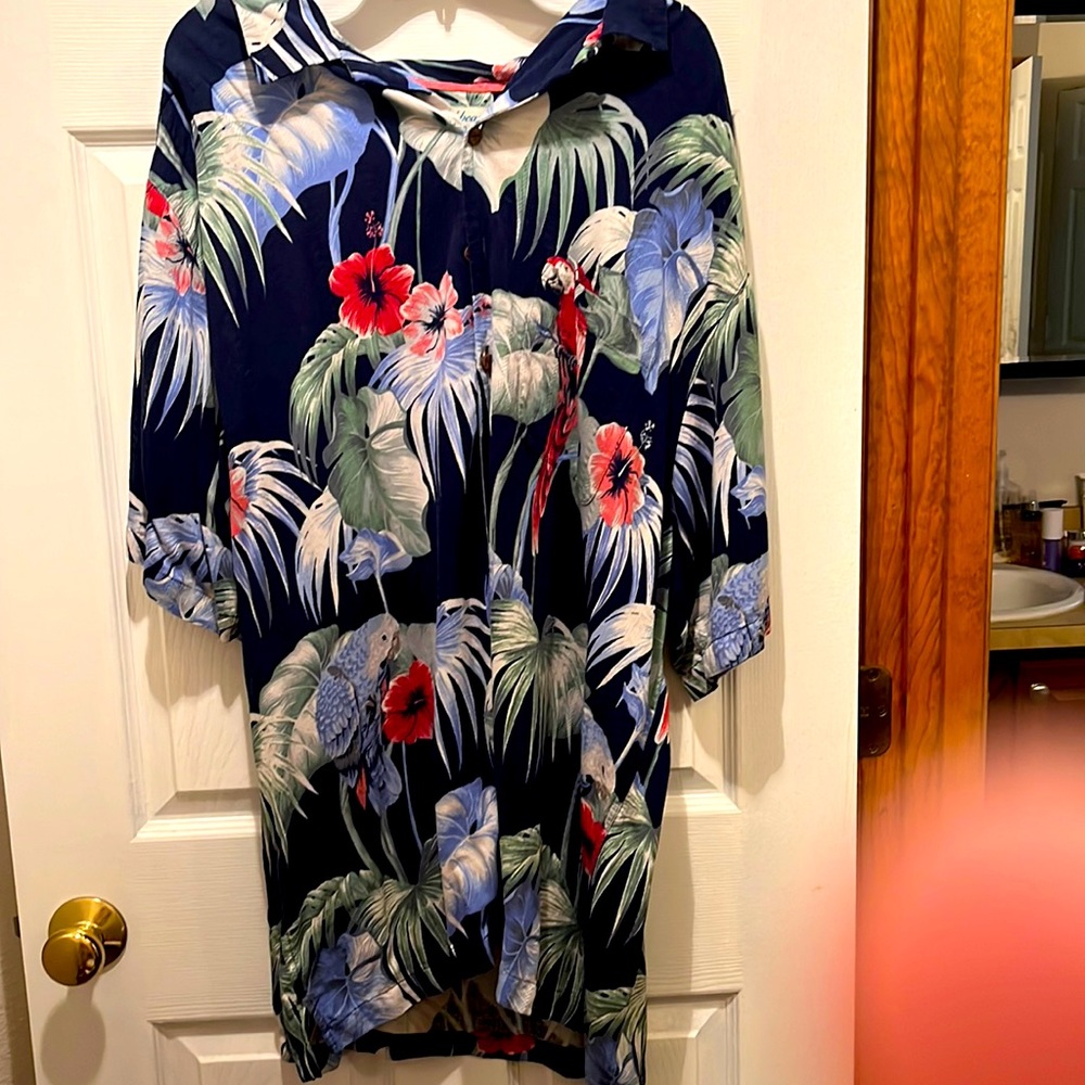 3XLT Men’s shirt.  Caribbean Roundtree Yorke.  Previous worn but in great shape.